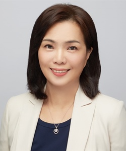 Christine Chen portrait